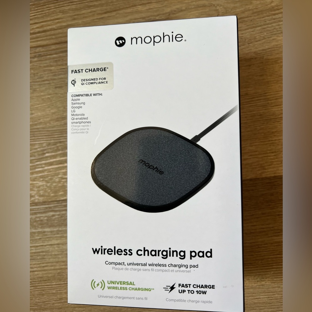 WIRELESS CHARGING PAD GOOD CONDITION